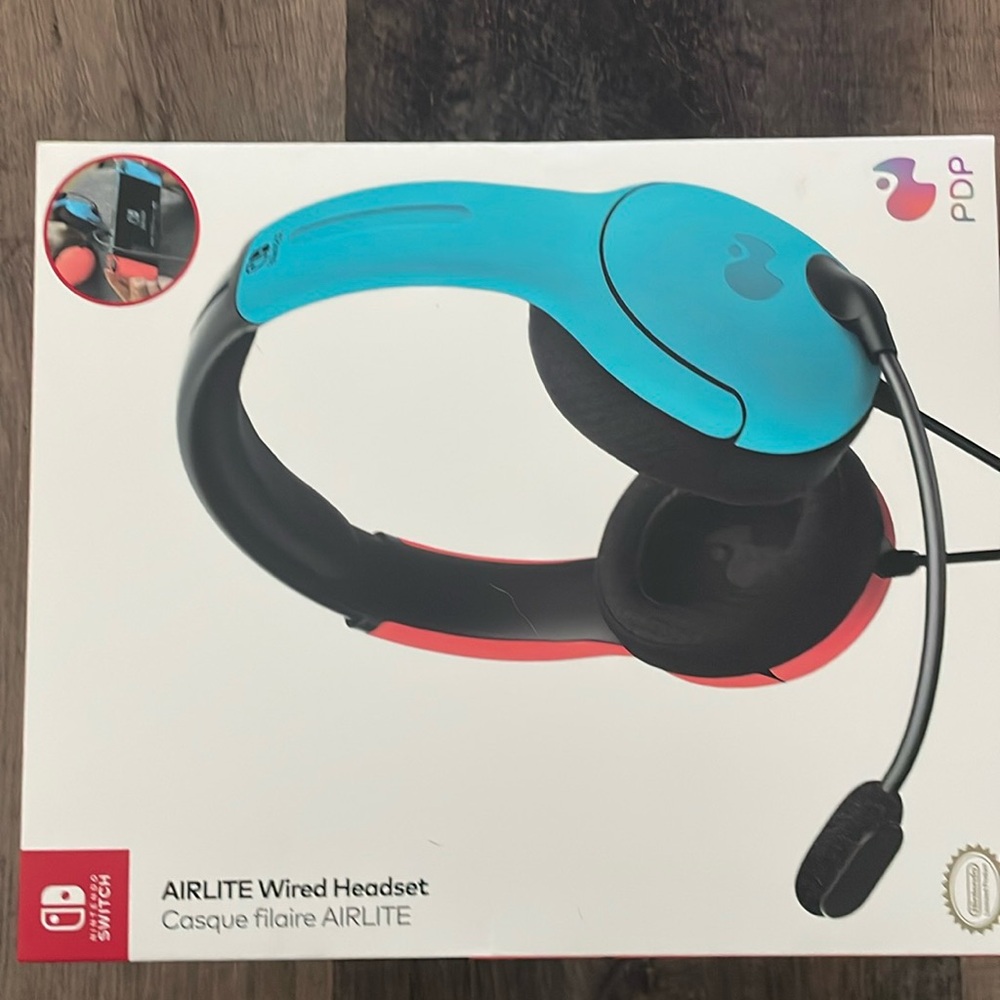 NINTENDO SWITCH AIRLITE Wired Headset UNOPENED NEW